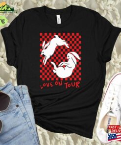 Bunny Love On Tour Shirt Rabbit T-Shirt Sweatshirt Hoodie