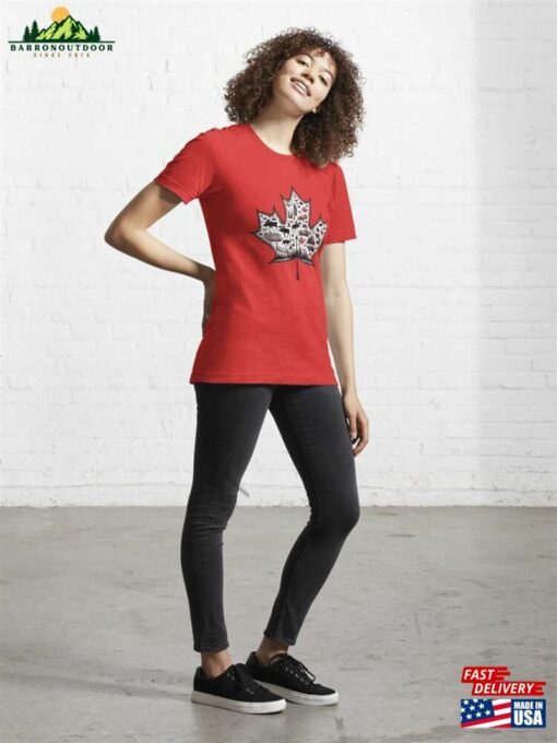 Canada Wildlife Amp Nature Maple Leaf Essential T-Shirt Unisex Classic