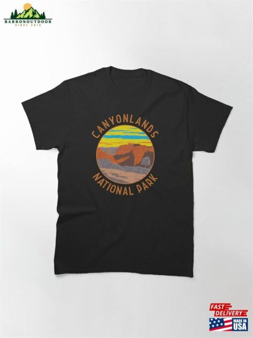 Canyonlands National Park Moab Retro Distressed Circle Classic T-Shirt Unisex Sweatshirt