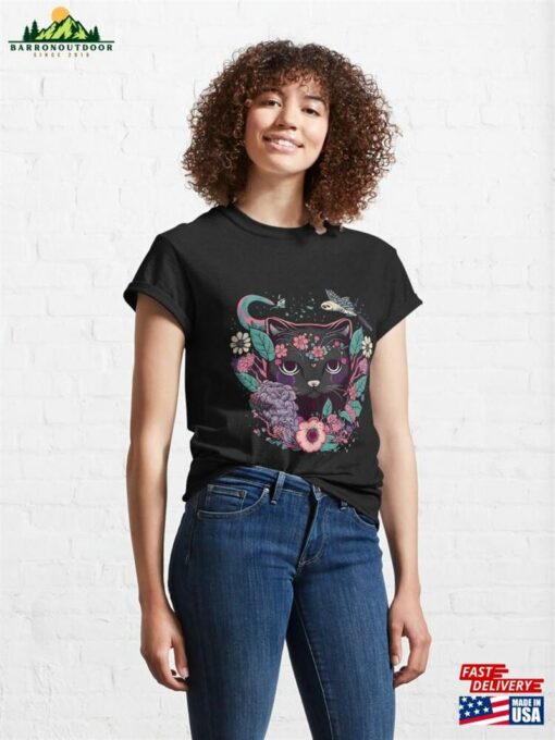 Cat With Flowers Classic T-Shirt Unisex