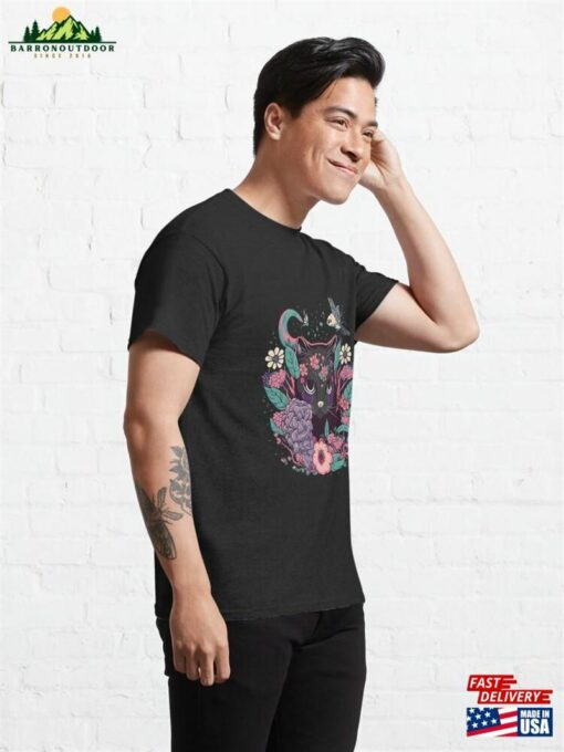 Cat With Flowers Classic T-Shirt Unisex