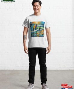Catching A Wave Classic T Shirt Hoodie 3