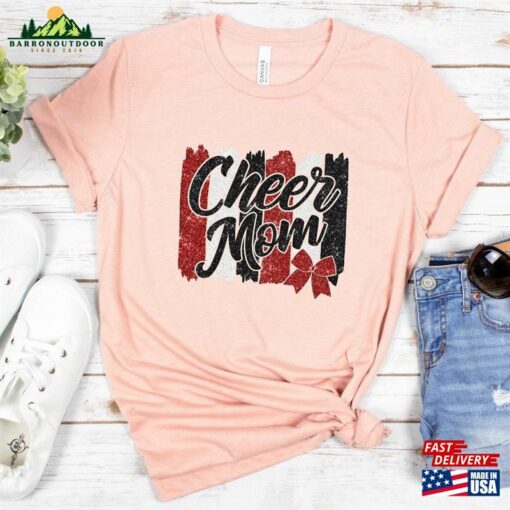 Cheer Mom Shirt Trendy Glitter Design Mothers Day Gift T-Shirt Classic