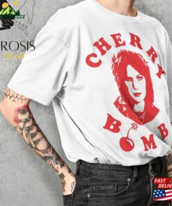 Cherry Bomb Joan Jett T-Shirt Runaways Shirt Inspired 90’S Graphic Tee Classic Unisex Cherry Bomb Joan Jett T-Shirt Runaways Shirt Inspired 90’S Graphic Tee Classic Unisex