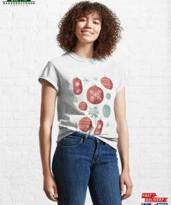 Christmas 2023 Pattern #9 Classic T-Shirt Hoodie Christmas 2023 Pattern #9 Classic T-Shirt Hoodie