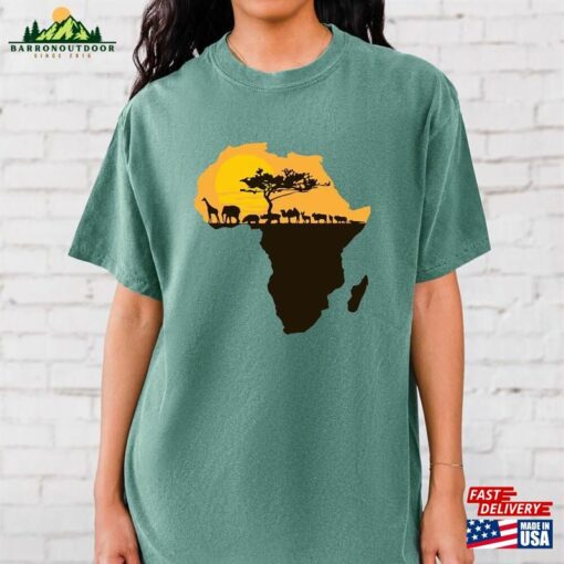 Comfort Colors Africa Map Shirt Juneteenth Black History Month Gift Classic T-Shirt