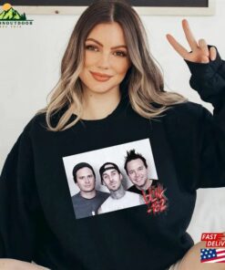 Comfort Colors It'S Always Sunny In Philadelphia Blink 182 Shirt Hoodie T Shirt 2