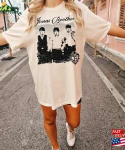 Comfort Colors Jonas Brothers Shirt Vintage Five Albums One Night Tour 2023 T-Shirt Unisex