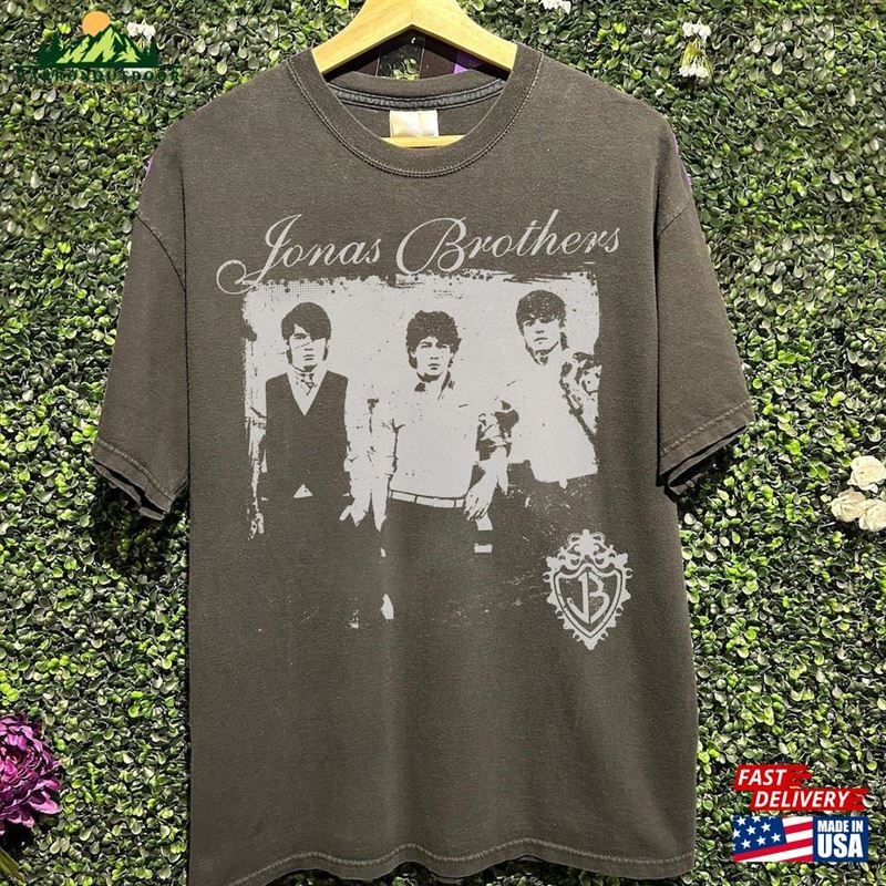 Comfort Colors Jonas Brothers Shirt Vintage Five Albums One Night Tour 2023 T-Shirt Unisex