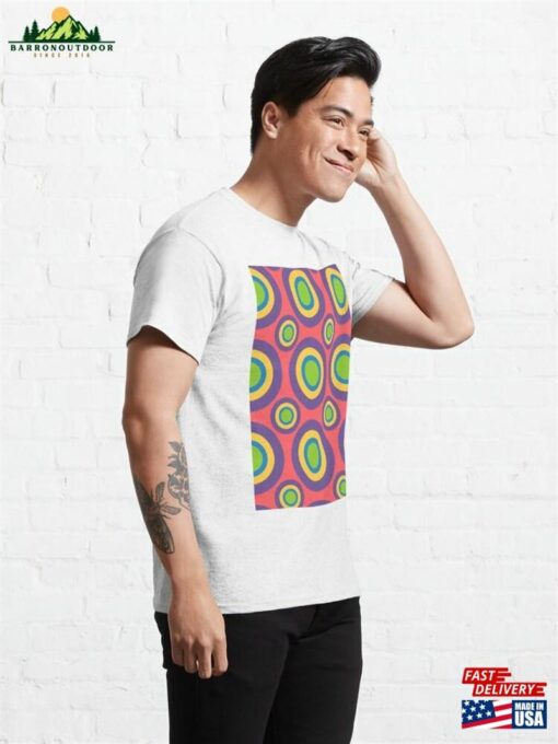 Concentric Circles Vibrant Interplay Of Colors Classic T-Shirt Sweatshirt