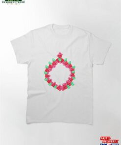Cranberry Wreath Classic T-Shirt Unisex