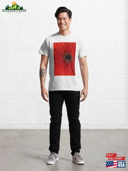 Dahlia Classic T-Shirt