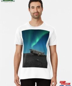 Dc3 Plane Werck In Iceland Premium T-Shirt Sweatshirt