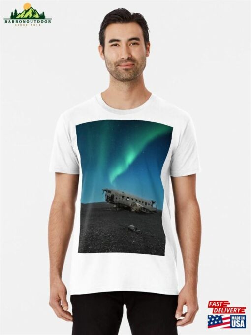 Dc3 Plane Werck In Iceland Premium T-Shirt Sweatshirt