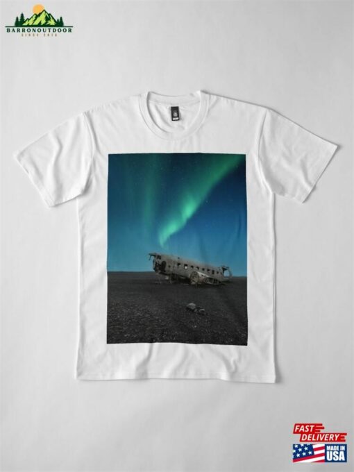 Dc3 Plane Werck In Iceland Premium T-Shirt Sweatshirt