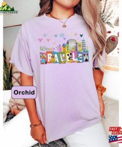 Disney Traveler 2023 Comfort Colors Shirt Vintage Mickey And Friends Family Vacation Hoodie T-Shirt