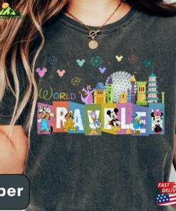 Disney Traveler 2023 Comfort Colors Shirt Vintage Mickey And Friends Family Vacation Hoodie T-Shirt