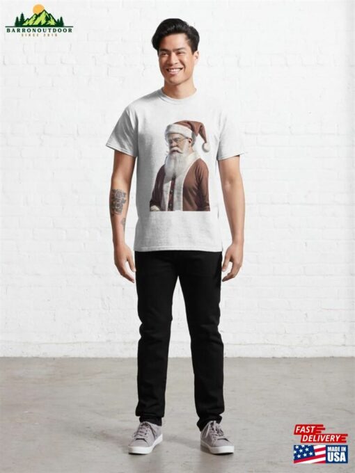 Distracted Santa Claus Classic T-Shirt