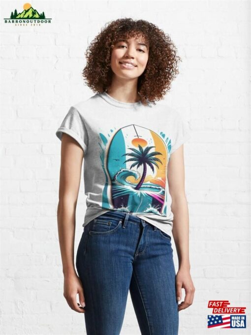 Dive Into Style With Our Keffmen Brand Surfboard Minimalist Design Tee – Perfect For Beach Enthusiasts! Classic T-Shirt Sweatshirt