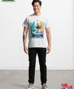 Dive Into Style With Our Keffmen Brand Surfboard Minimalist Design Tee – Perfect For Beach Enthusiasts! Classic T-Shirt Sweatshirt 2 Dive Into Style With Our Keffmen Brand Surfboard Minimalist Design Tee Perfect For Beach Enthusiasts! Classic T Shirt Sweatshirt 3
