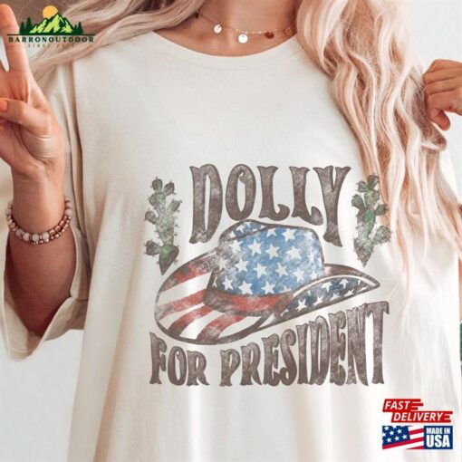 Dolly For President 2024 Election Sweatshirt Classic T-Shirt