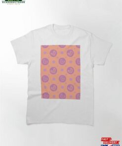 Dreamy Heart In A Bubble Pattern Design For Girl’s Room Decor Classic T-Shirt Hoodie Unisex