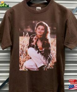 Comfort Color Shania Graphic 2023 Shirt Queen Of Me Hoodie Sweatshirt