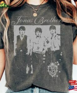 Comfort Colors Jonas Brothers Shirt Five Albums One Night Tour 2023 Unisex Hoodie