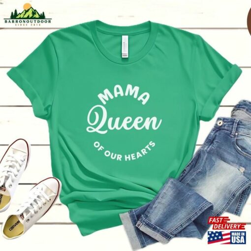 Comfort Colors Mama Queen Of Hearts Shirt Hoodie T-Shirt