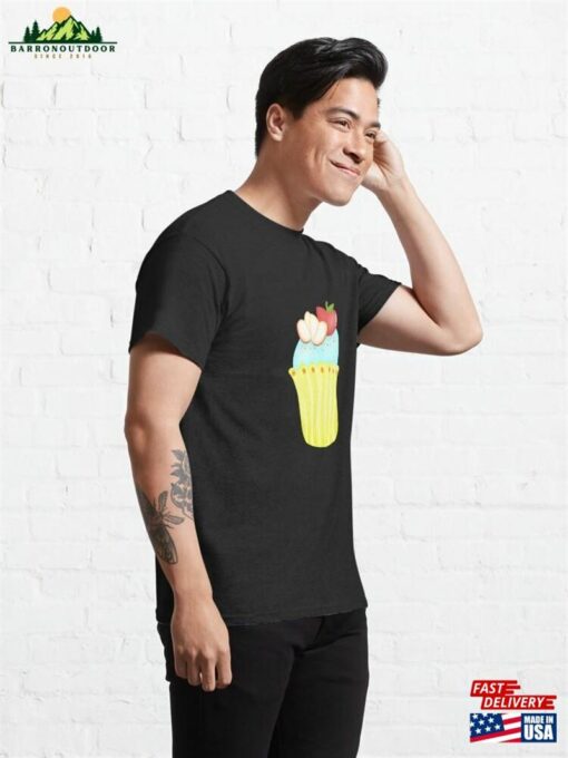 Cute Apple Cupcake Classic T-Shirt Unisex