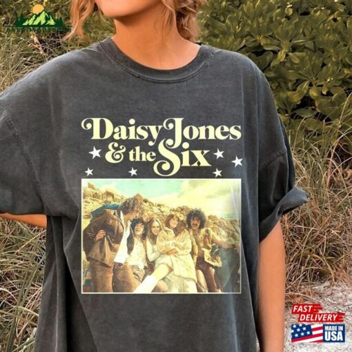 Daisy Jones And The Six Aurora Vintage T-Shirt Shirt Band Sweatshirt Classic