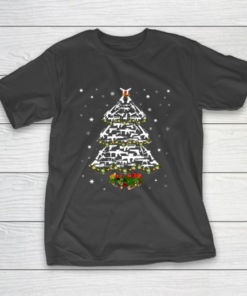 Guns Christmas Tree Handgun Assault Rifle M4 AR15 Xmas Gift T-Shirt