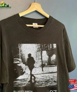 Elliott Smith 2 45Am Minimalist Graphic Artwork Design Aesthetic Shirt Classic Hoodie Elliott Smith 2 45Am Minimalist Graphic Artwork Design Aesthetic Shirt Classic Hoodie