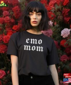 Emo Mom T-Shirt Shirt In Black Hoodie Classic