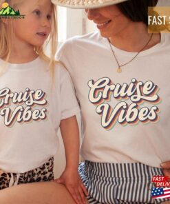 Family Cruise Vacation 2024 Vibes T-Shirt Hoodie Family Cruise Vacation 2024 Vibes T-Shirt Hoodie