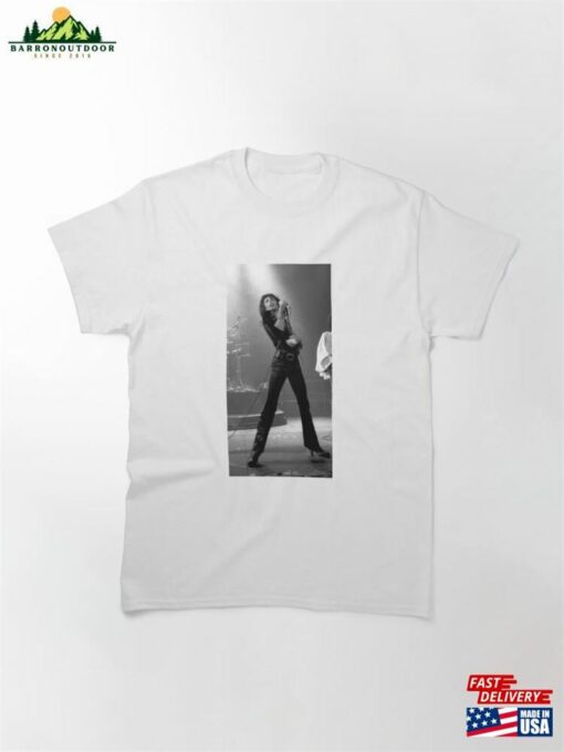 Freddie Mercury 1970’S Live Performance Classic T-Shirt Sweatshirt