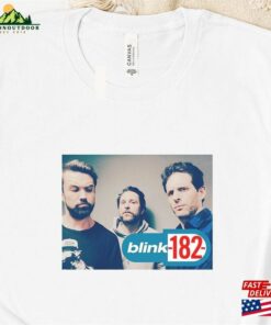 Funny T-Shirt It’s Always Sunny In Philadelphia Blink 182 Meme Shirt Hoodie