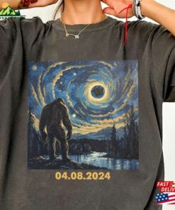 Funny Bigfoot Solar Eclipse Shirt Astrology Party April 8Th 2024 Hoodie Classic