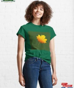 Golden Maple Leaves Classic T-Shirt Sweatshirt