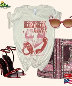 Heartbreak Hotel ( Vintage Feel ) Graphic Tees T-Shirt Sweatshirt Unisex