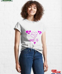 Hugs 15� Classic T-Shirt Unisex