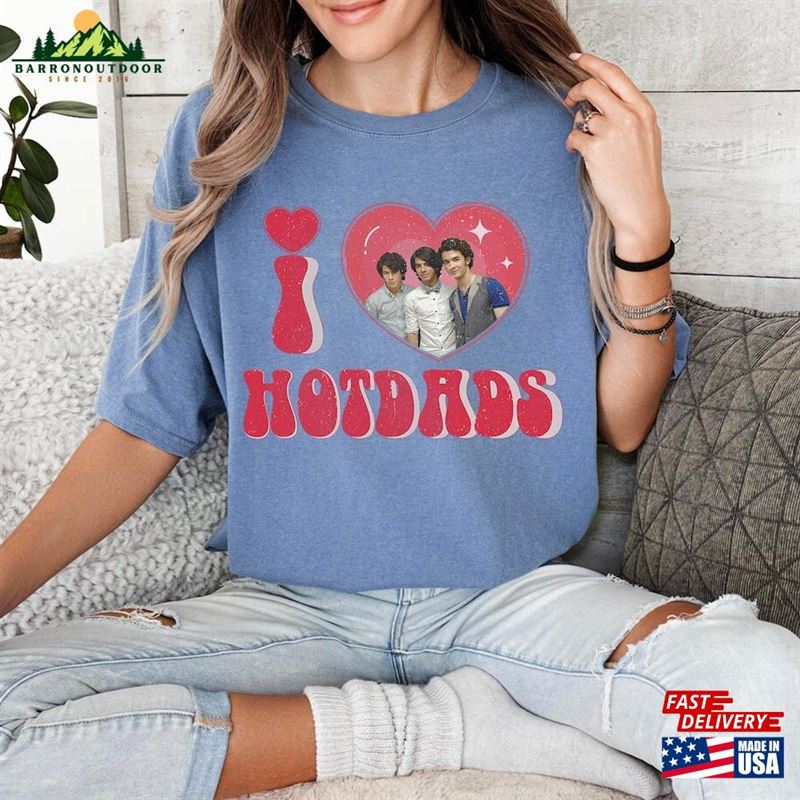I Love Hot Dads Baby Funny Dad Five Albums Sweatshirt Unisex I Love Hot Dads Baby Funny Dad Five Albums Sweatshirt Unisex