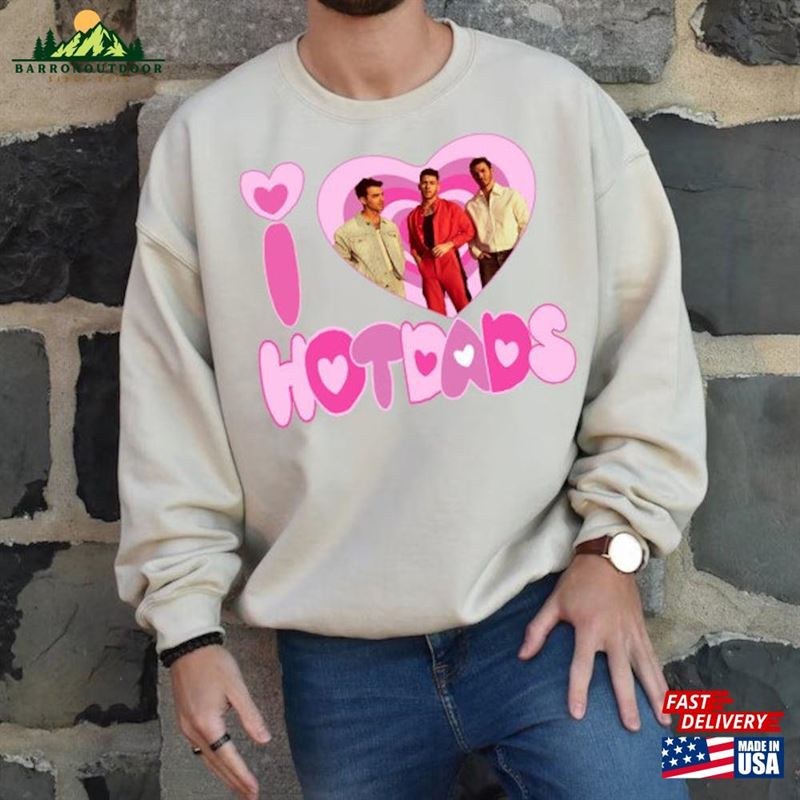 I Love Hot Dads Jonas Five Albums One Night Tour Shirt Brothers T-Shirt 2023 Unisex I Love Hot Dads Jonas Five Albums One Night Tour Shirt Brothers T-Shirt 2023 Unisex