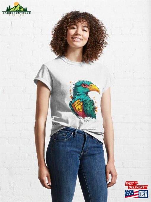 Incredible Quetzal Classic T-Shirt Sweatshirt