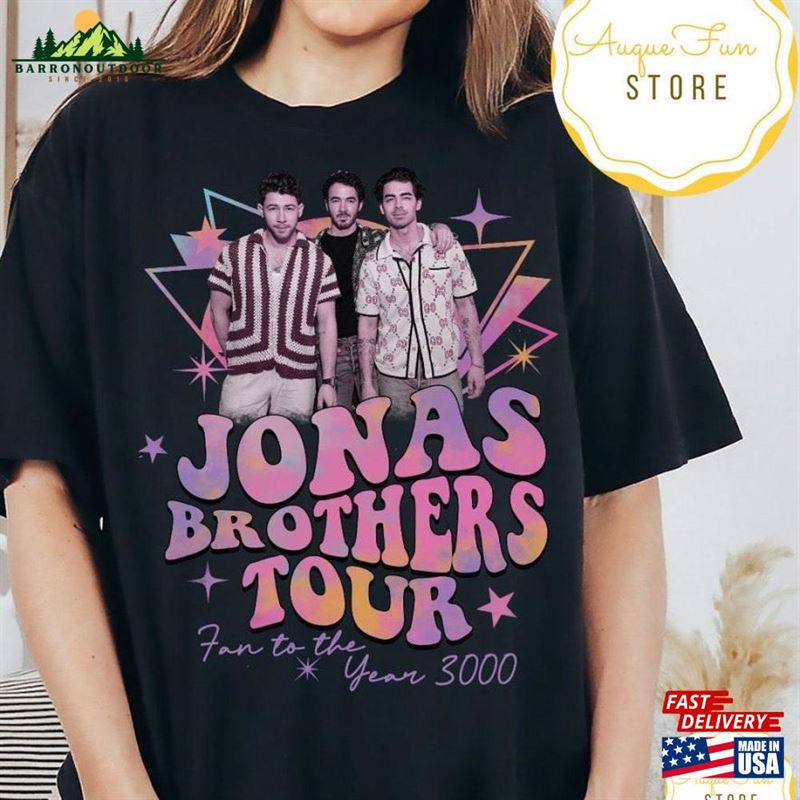 Jonas Brother In Pink Shirt Brothers Merch Tour I Love Hot Dads Sweatshirt Classic Jonas Brother In Pink Shirt Brothers Merch Tour I Love Hot Dads Sweatshirt Classic