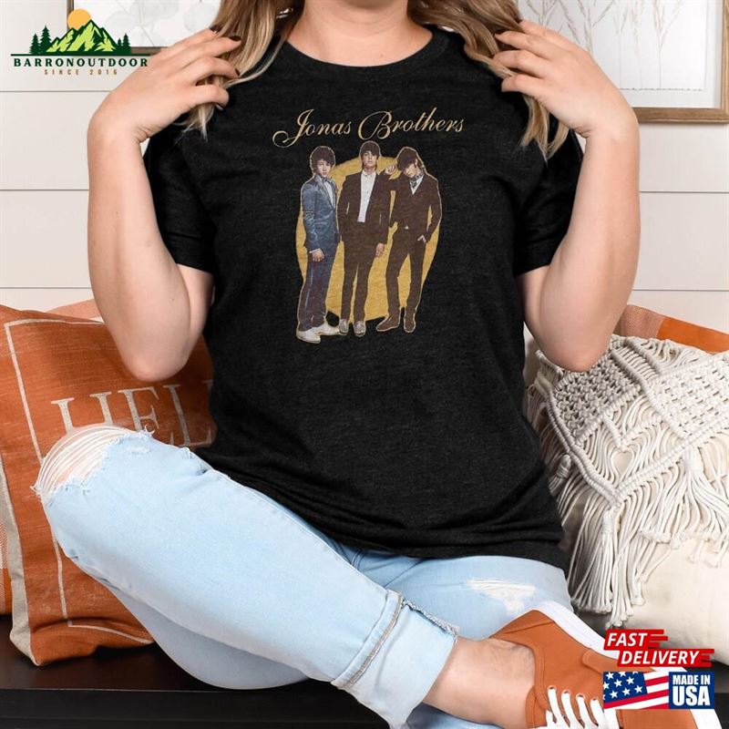 Jonas Brothers 90S Vintage Graphic Tees World Tour Shirt Gift For Women And Man Tee Sweatshirt Classic Jonas Brothers 90S Vintage Graphic Tees World Tour Shirt Gift For Women And Man Tee Sweatshirt Classic