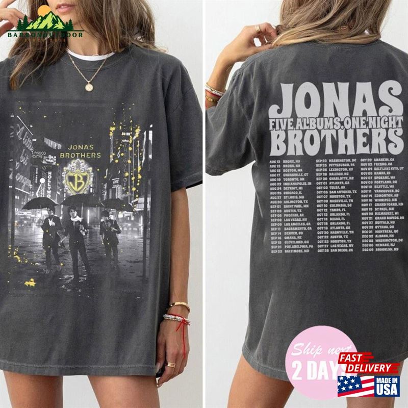Jonas Brothers Double Sided T-Shirt Five Albums One Night Tour Shirt 2023 Hoodie Unisex Jonas Brothers Double Sided T-Shirt Five Albums One Night Tour Shirt 2023 Hoodie Unisex