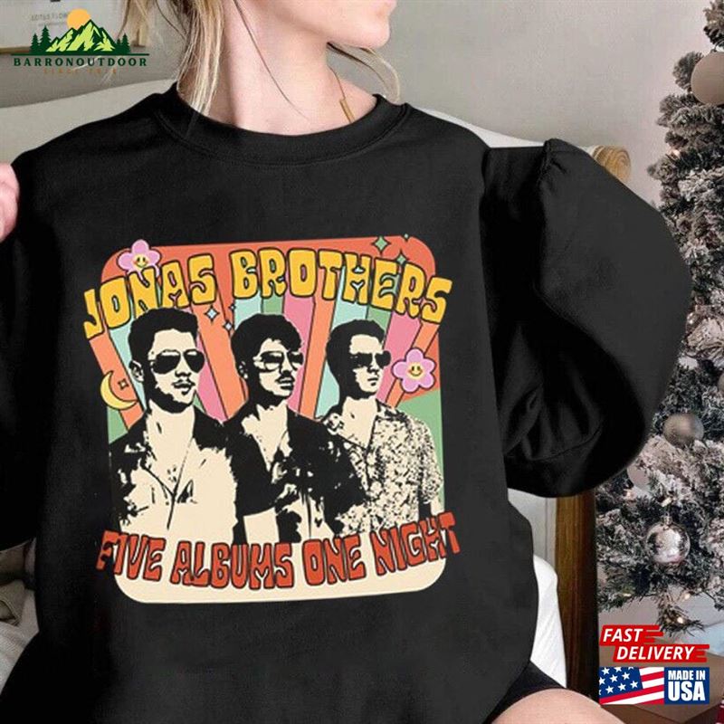 Jonas Brothers Five Albums One Night Relaxed Unisex T-Shirt Retro 90S Sweatshirt 2023 Tour Tee Hoodie Classic Jonas Brothers Five Albums One Night Relaxed Unisex T-Shirt Retro 90S Sweatshirt 2023 Tour Tee Hoodie Classic