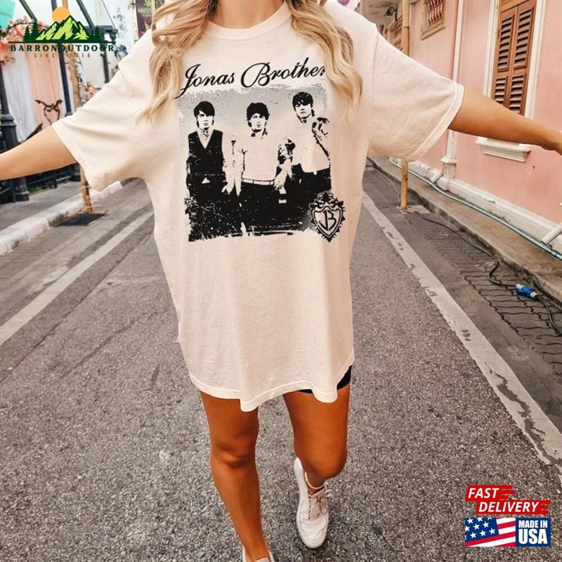 Jonas Brothers Shirt Vintage Five Albums One Night Tour 2023 T-Shirt Sweatshirt Classic Jonas Brothers Shirt Vintage Five Albums One Night Tour 2023 T-Shirt Sweatshirt Classic