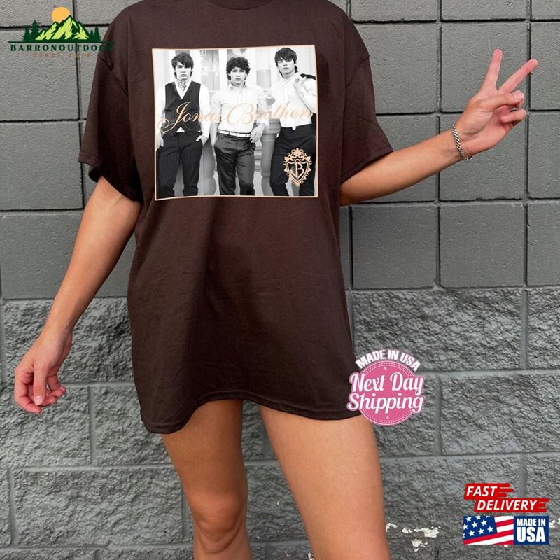 Jonas Brothers Sweatshirt Hoodie Shirt Vintage Sweater Classic T-Shirt Jonas Brothers Sweatshirt Hoodie Shirt Vintage Sweater Classic T-Shirt